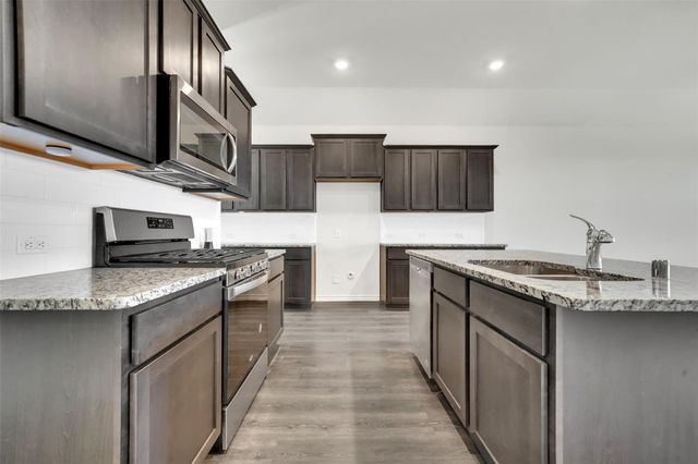 484 Declaration Way, Fate, TX 75189