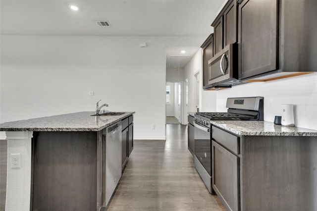 484 Declaration Way, Fate, TX 75189