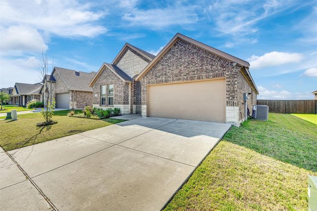 484 Declaration Way, Fate, TX 75189