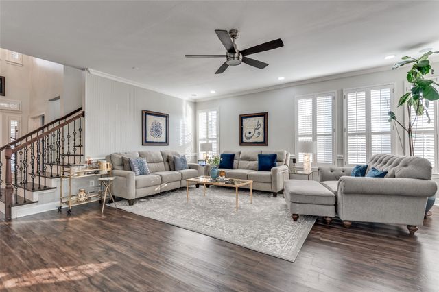 451 Richmond Street, Irving, TX 75063