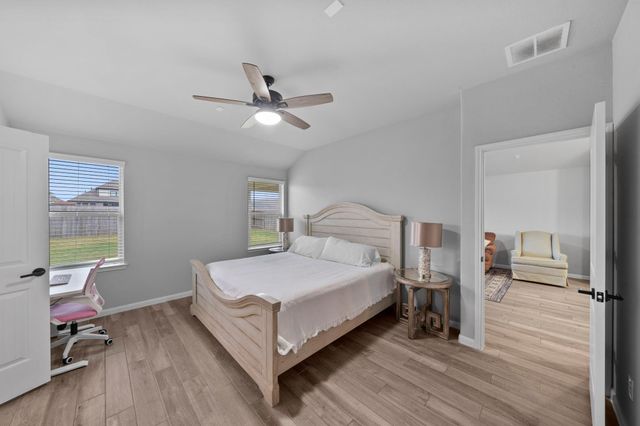 19326 Tobiano Park Drive, Tomball, TX 77377