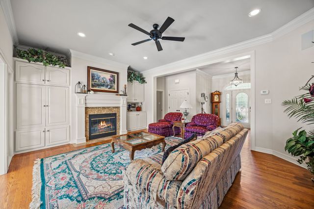 1 Bluebonnet Trail, Greenville, TX 75402