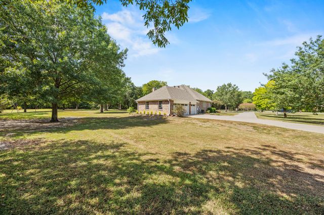 1 Bluebonnet Trail, Greenville, TX 75402