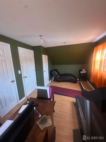 39 Prospect Avenue, Edison, NJ 08817