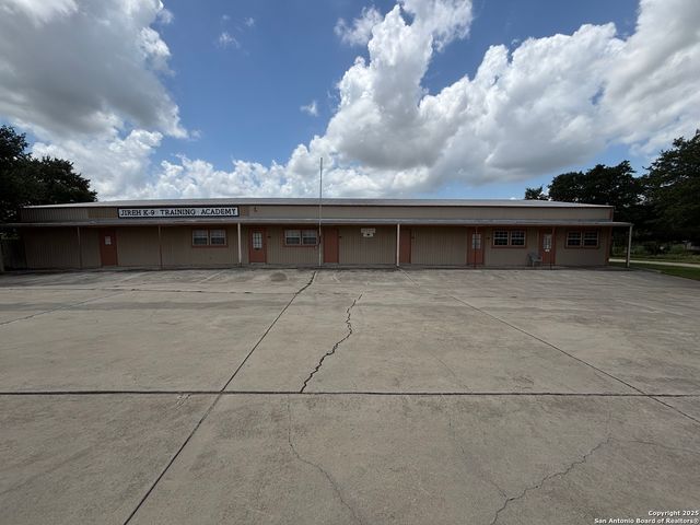 9520 US Highway 87 E Ste 3, San Antonio, TX 78263
