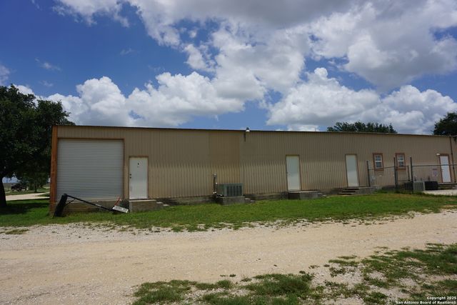 9520 US Highway 87 E Ste 3, San Antonio, TX 78263