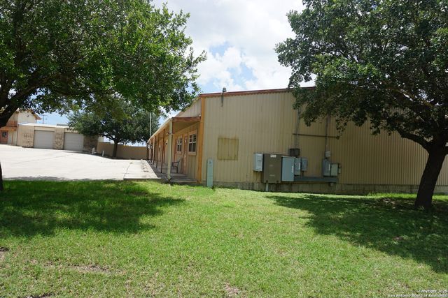 9520 US Highway 87 E Ste 3, San Antonio, TX 78263