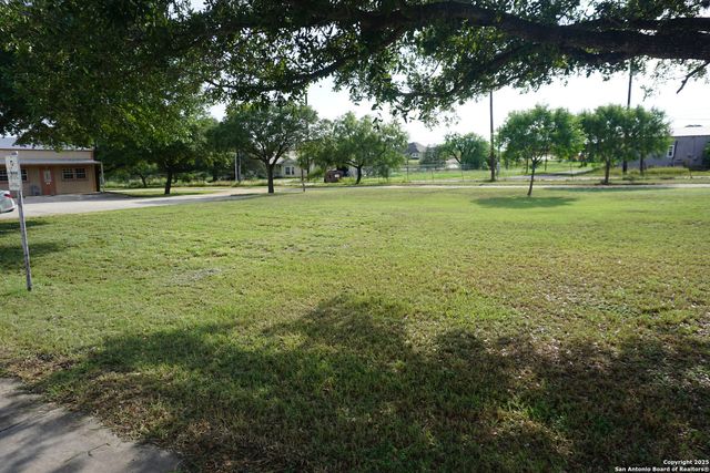 9520 US Highway 87 E Ste 3, San Antonio, TX 78263