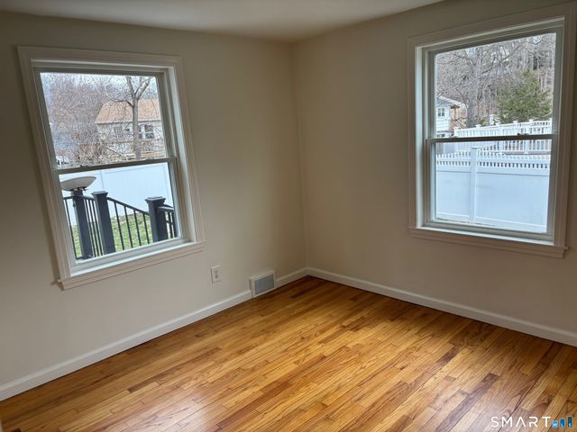 24 Deepwood Lane, Norwalk, CT 06854