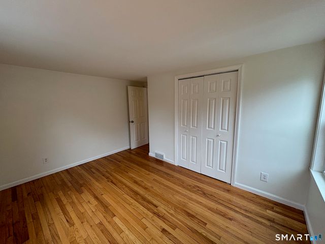 24 Deepwood Lane, Norwalk, CT 06854