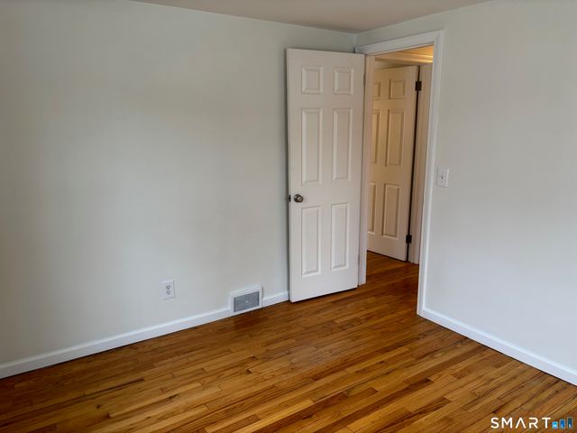 24 Deepwood Lane, Norwalk, CT 06854