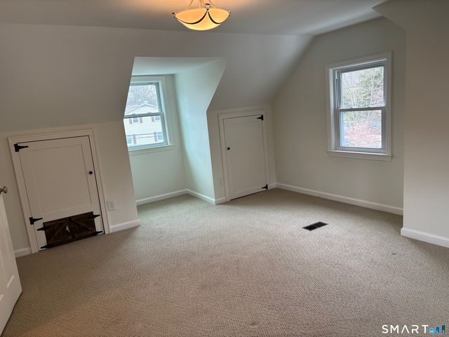 24 Deepwood Lane, Norwalk, CT 06854