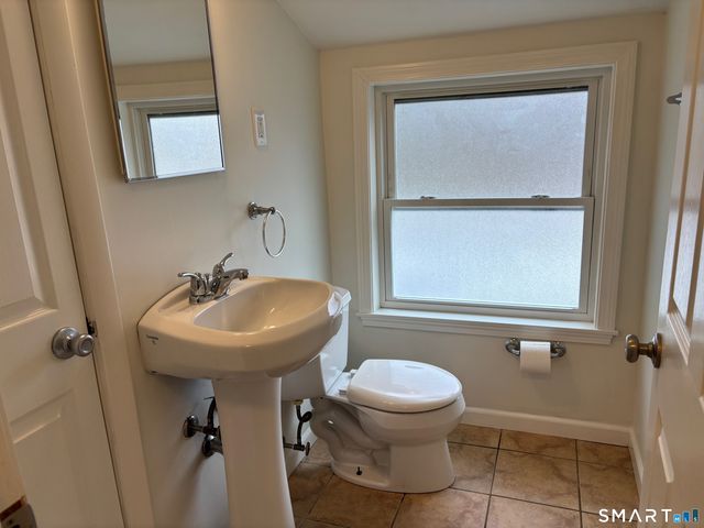 24 Deepwood Lane, Norwalk, CT 06854