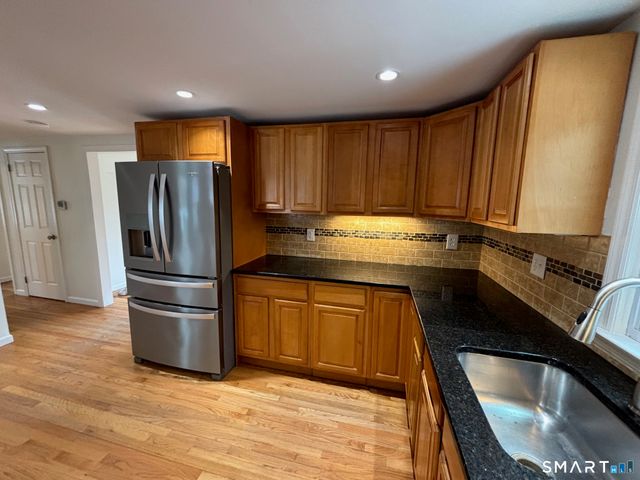 24 Deepwood Lane, Norwalk, CT 06854