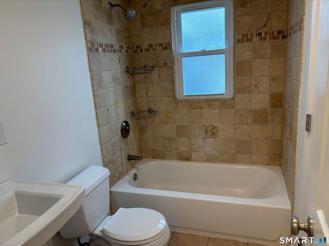 24 Deepwood Lane, Norwalk, CT 06854