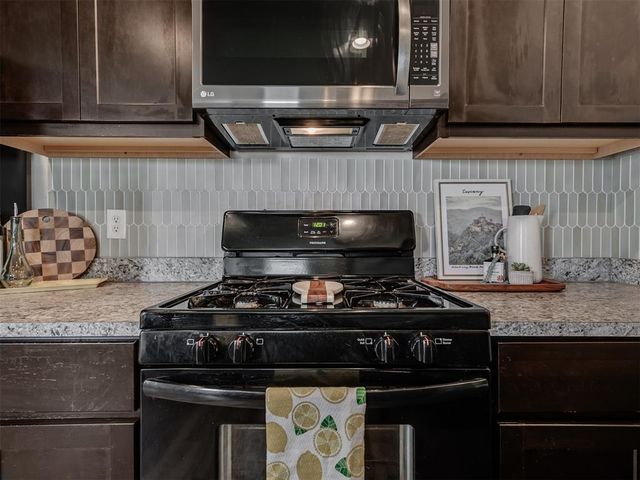 2009 Bosc Drive, Newcastle, OK 73065