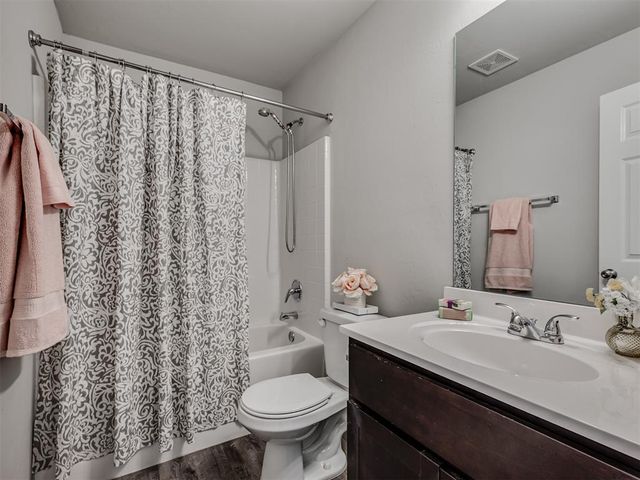 2009 Bosc Drive, Newcastle, OK 73065