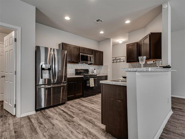 2009 Bosc Drive, Newcastle, OK 73065