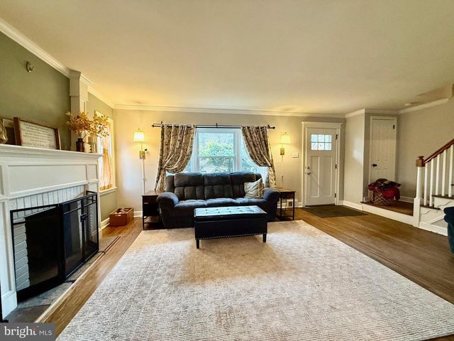 2310 EDGE HILL RD, Huntingdon Valley, PA 19006