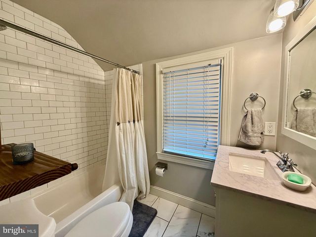 2310 EDGE HILL RD, Huntingdon Valley, PA 19006