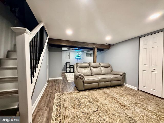 2310 EDGE HILL RD, Huntingdon Valley, PA 19006