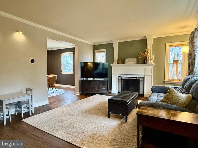 2310 EDGE HILL RD, Huntingdon Valley, PA 19006