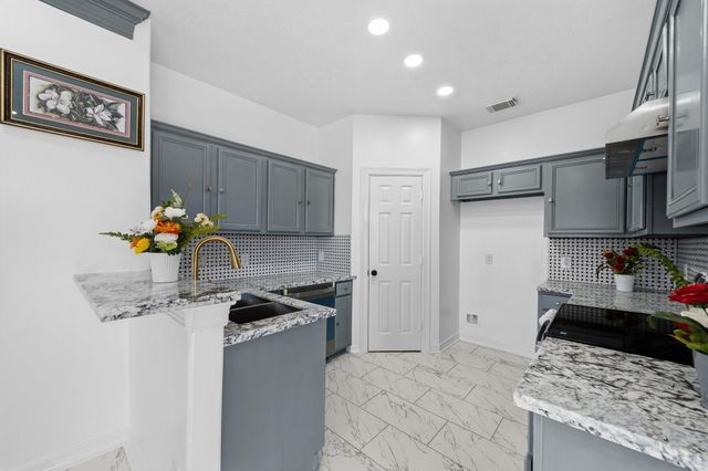 12606 Panther Villa Court, Houston, TX 77099