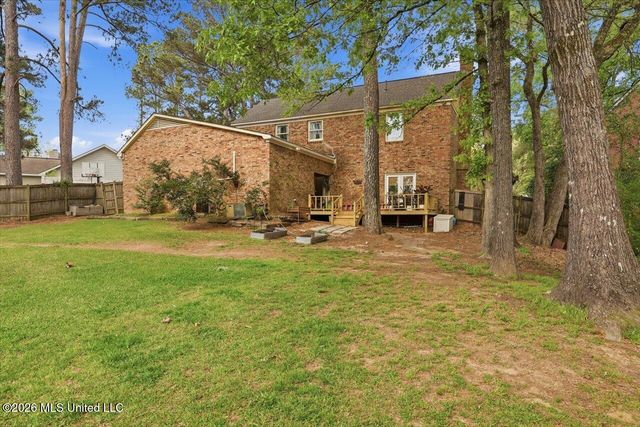 215 Comstock Lane, Madison, MS 39110