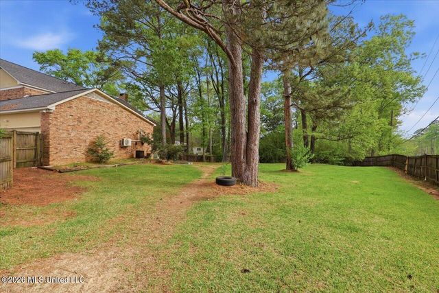 215 Comstock Lane, Madison, MS 39110