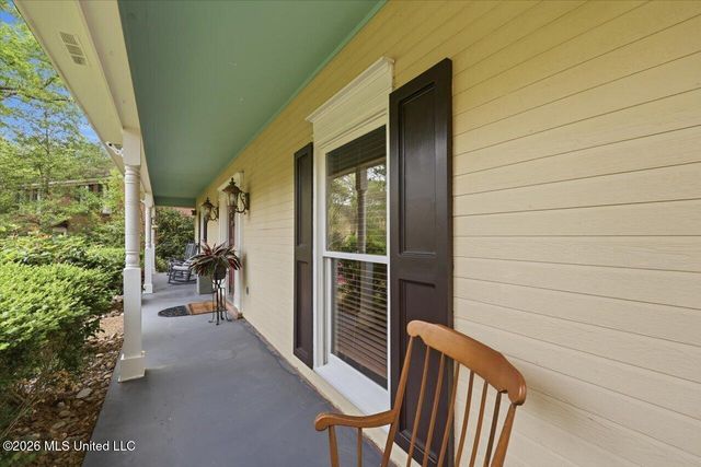 215 Comstock Lane, Madison, MS 39110