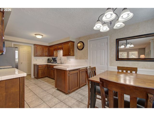 12719 Ne 85TH St, Vancouver, WA 98682