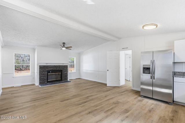 298 Foxwood Trail Road, New Bern, NC 28560