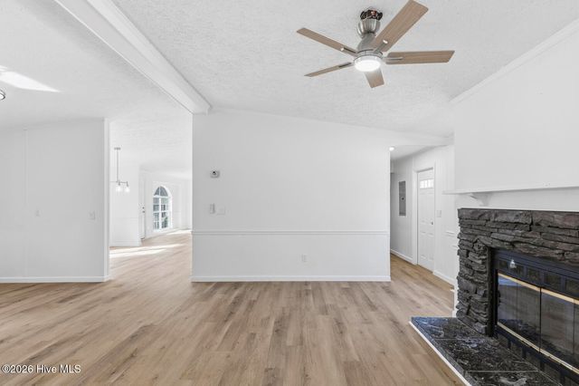 298 Foxwood Trail Road, New Bern, NC 28560