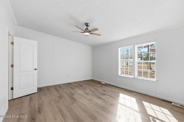 298 Foxwood Trail Road, New Bern, NC 28560