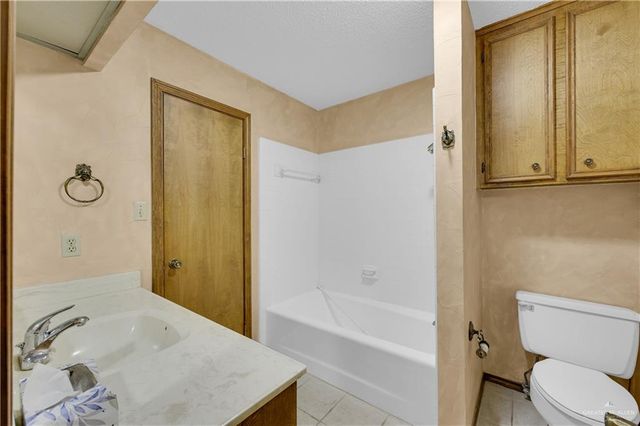 2016 S 5th Street 17, Mcallen, TX 78503