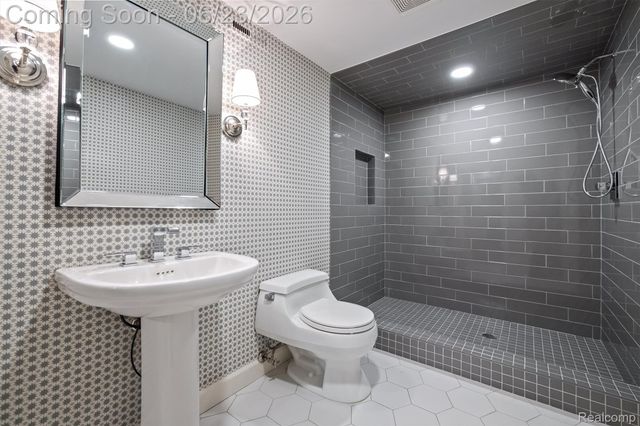 520 Pleasant Street, Birmingham, MI 48009