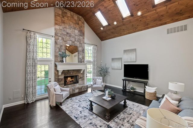 520 Pleasant Street, Birmingham, MI 48009