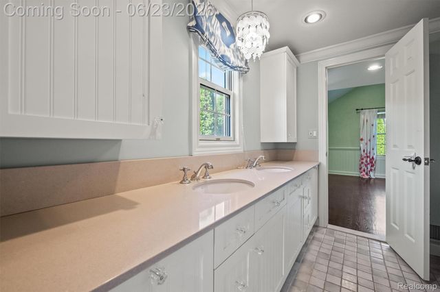 520 Pleasant Street, Birmingham, MI 48009
