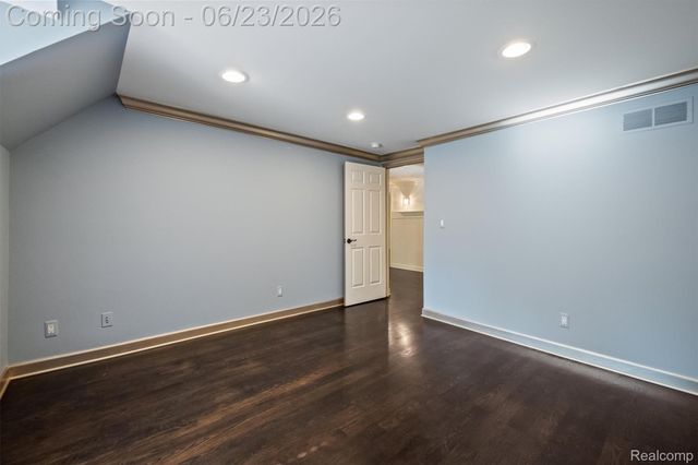 520 Pleasant Street, Birmingham, MI 48009