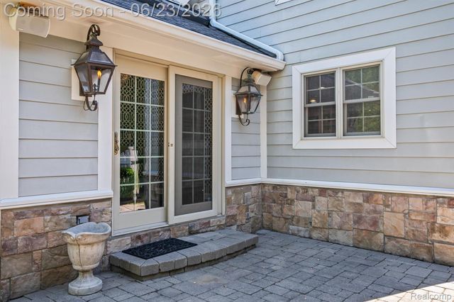 520 Pleasant Street, Birmingham, MI 48009
