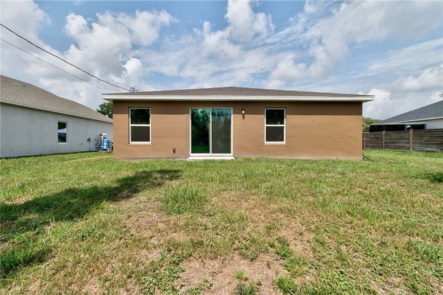 8756 103rd Avenue, Vero Beach, FL 32967