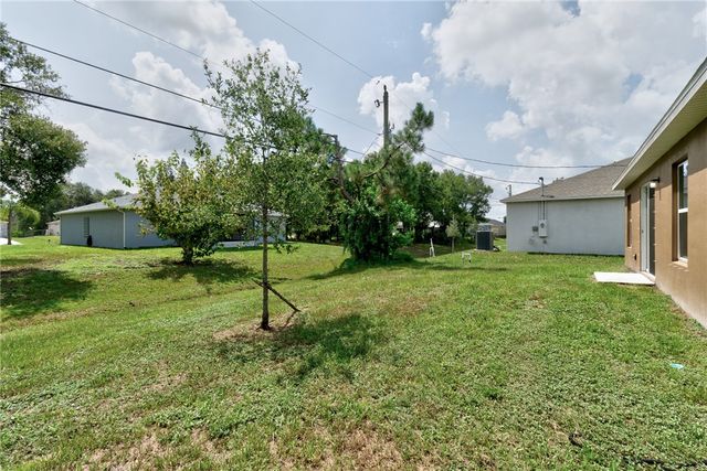 8756 103rd Avenue, Vero Beach, FL 32967