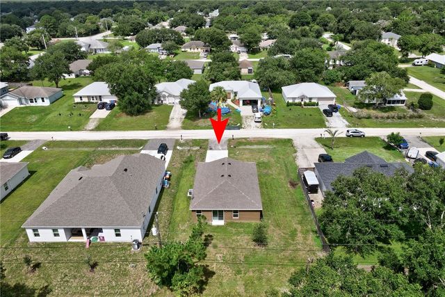 8756 103rd Avenue, Vero Beach, FL 32967