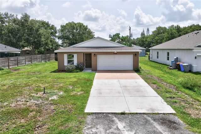 8756 103rd Avenue, Vero Beach, FL 32967