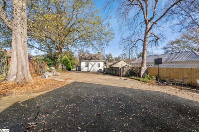 317 W Stone Avenue, Greenville, SC 29609