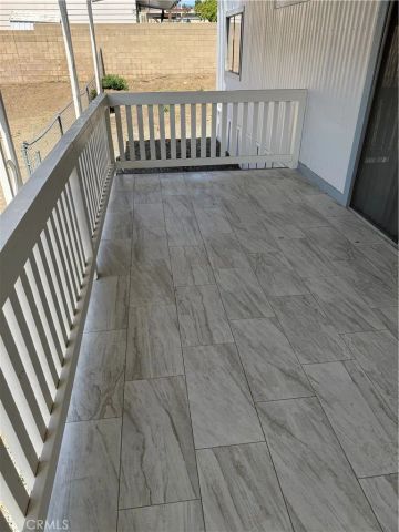 200 W san bernardino 76, Rialto, CA 92376