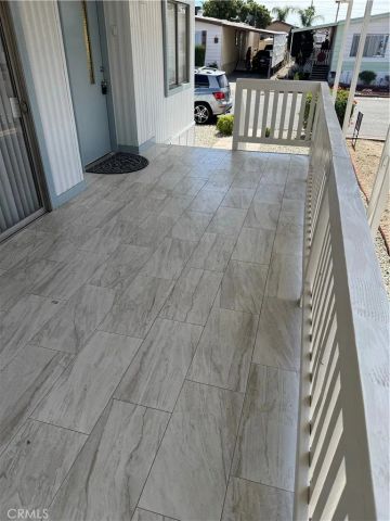 200 W san bernardino 76, Rialto, CA 92376