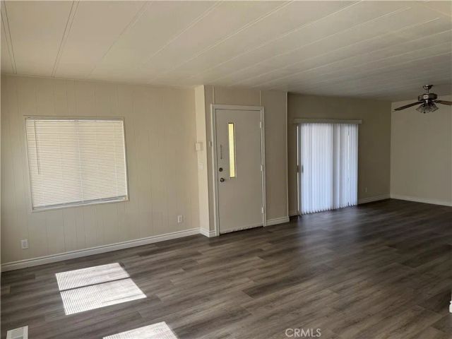 200 W san bernardino 76, Rialto, CA 92376