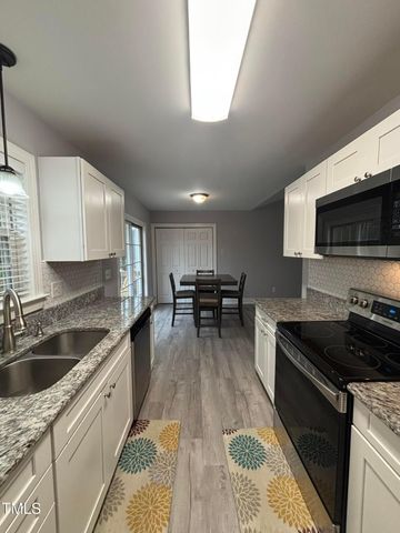 20 Hollyfield Lane, Youngsville, NC 27596