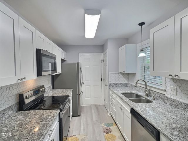 20 Hollyfield Lane, Youngsville, NC 27596